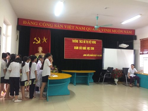 Trường THCS Đô Thị Việt hưng tổ chức khám sức khỏe định kỳ cho học sinh Năm học 2018– 2019
